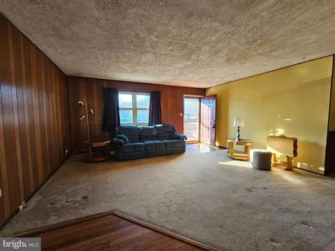 Living - 307 Brookview Dr, Salisbury, MD 21804 photo 1 of 2