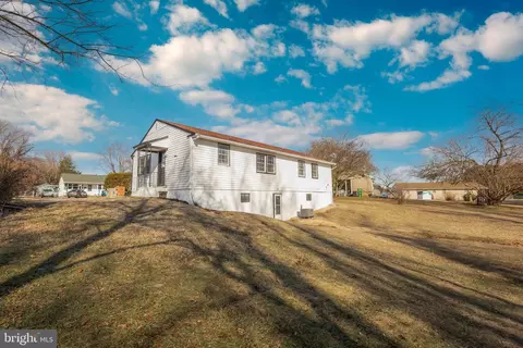 905 Price Rd, Salisbury, MD 21801 photo 2