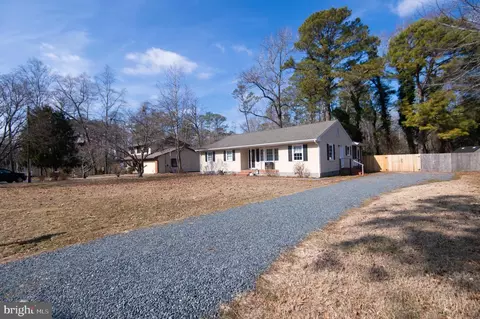27108 Barwick Dr, Salisbury, MD 21801