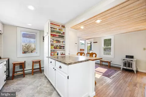 Kitchen - 4569 Tyaskin Rd, Tyaskin, MD 21865 photo 1 of 3