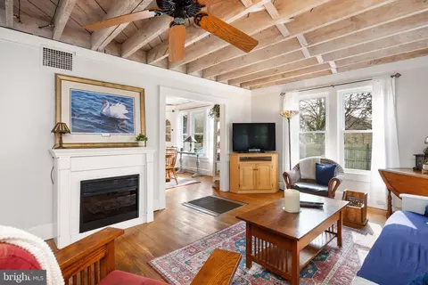 Living - 4569 Tyaskin Rd, Tyaskin, MD 21865 photo 1 of 4