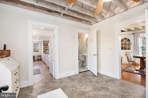 Entry Way - 4569 Tyaskin Rd, Tyaskin, MD 21865 photo 5 of 9