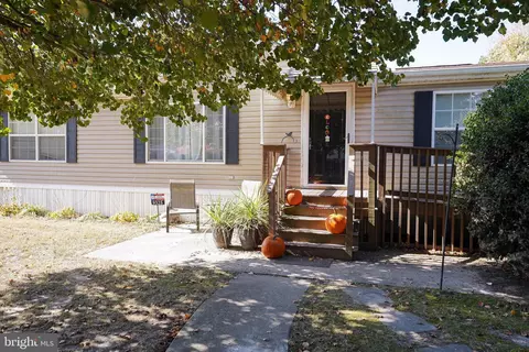 9325 Colonial Mill Dr, Delmar, MD 21875