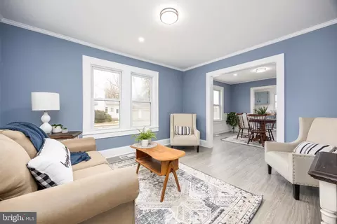 Living - 501 E Lincoln Ave, Salisbury, MD 21801 photo 1 of 3