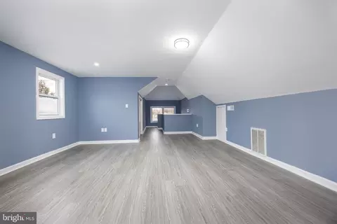 Entry Way - 501 E Lincoln Ave, Salisbury, MD 21801 photo 7 of 10