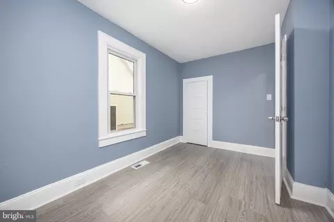 Entry Way - 501 E Lincoln Ave, Salisbury, MD 21801 photo 4 of 10