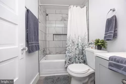 Bath - 501 E Lincoln Ave, Salisbury, MD 21801 photo 1 of 1