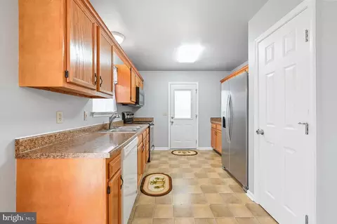 Entry Way - 26993 Hamden Dr, Salisbury, MD 21801 photo 1 of 1