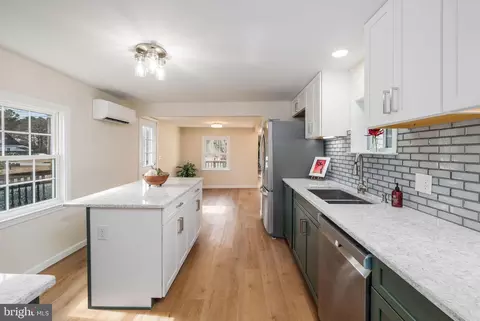 Kitchen - 20121 Nanticoke Rd, Nanticoke, MD 21840 photo 3 of 3