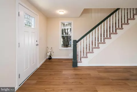 Entry Way - 20121 Nanticoke Rd, Nanticoke, MD 21840 photo 3 of 4