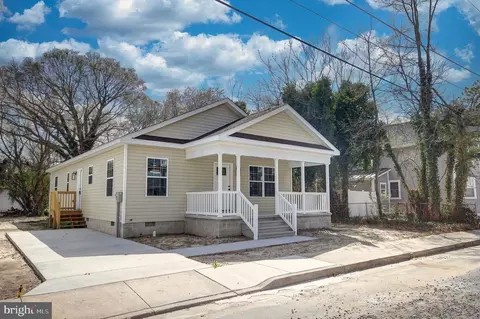 502 East St, Delmar, MD 21875
