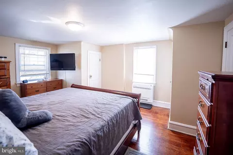 Bedroom - 1033 E Main St, Salisbury, MD 21804 photo 1 of 8