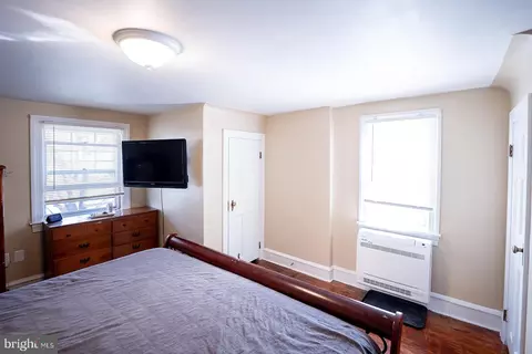 Bedroom - 1033 E Main St, Salisbury, MD 21804 photo 5 of 8