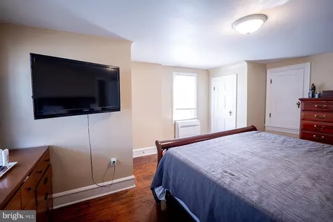 Bedroom - 1033 E Main St, Salisbury, MD 21804 photo 4 of 8