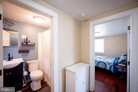 Entry Way - 1033 E Main St, Salisbury, MD 21804 photo 6 of 6