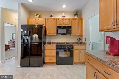 Kitchen - 216 Creekside Dr, Salisbury, MD 21804 photo 4 of 4
