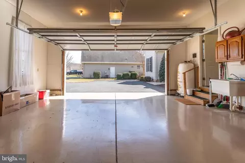 Entry Way - 216 Creekside Dr, Salisbury, MD 21804 photo 7 of 7