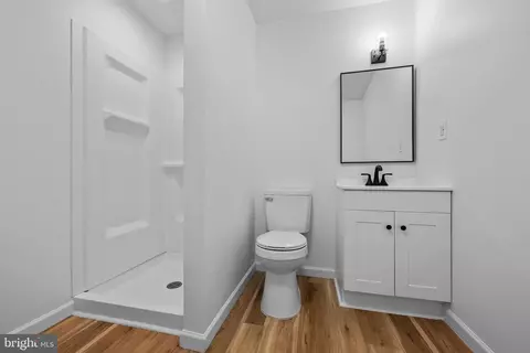 Bath - 812 Gettysburg Ave, Salisbury, MD 21804 photo 1 of 2