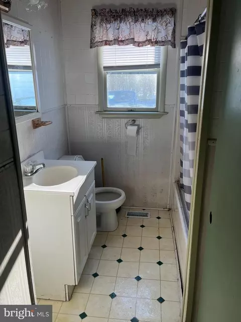 Bath - 31717 Melson Rd, Delmar, MD 21875 photo 1 of 1