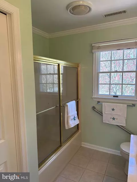 Bath - 5773 Cairn Ct, Salisbury, MD 21801 photo 6 of 7