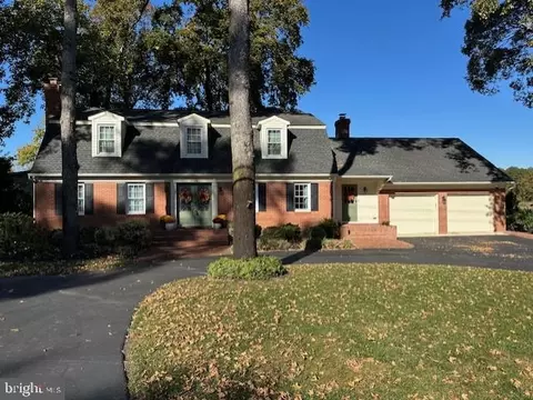 1124 Riverside Dr, Salisbury, MD 21801