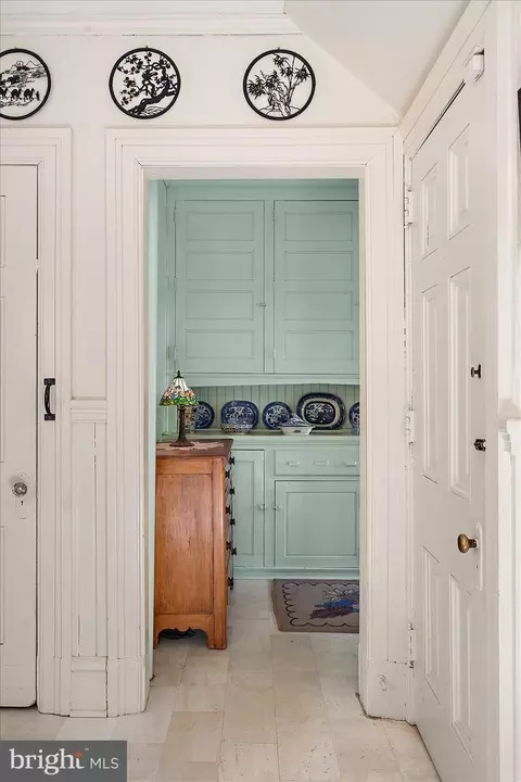 Entry Way - 1707 Camden Ave, Salisbury, MD 21801 photo 7 of 25
