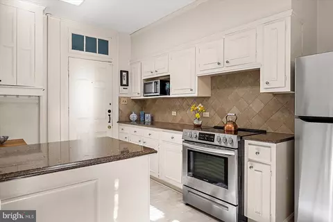 Kitchen - 1707 Camden Ave, Salisbury, MD 21801 photo 2 of 7