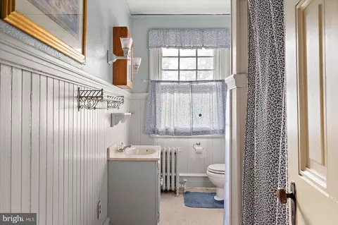 Bath - 1707 Camden Ave, Salisbury, MD 21801 photo 1 of 1