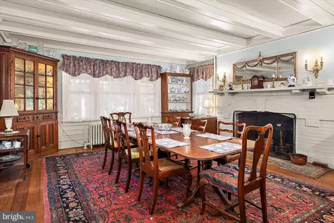 Dining - 1707 Camden Ave, Salisbury, MD 21801 photo 2 of 4