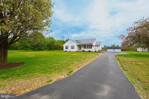 6325 Willow Creek Dr, Salisbury, MD 21801