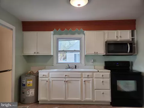 Kitchen - 505 E College Ave, Salisbury, MD 21804 photo 1 of 1