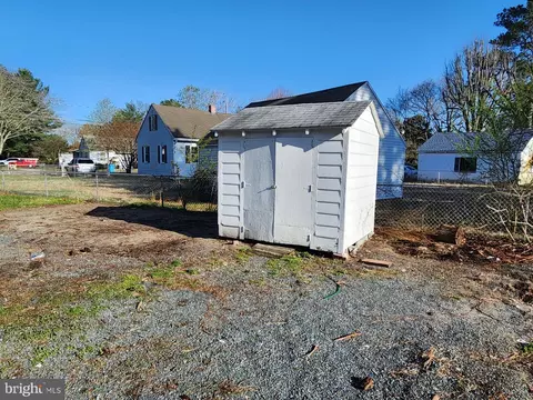 Exterior - 505 E College Ave, Salisbury, MD 21804 photo 6 of 6