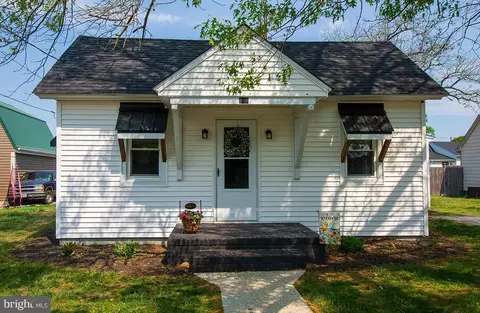 304 Church St, Sharptown, MD 21861