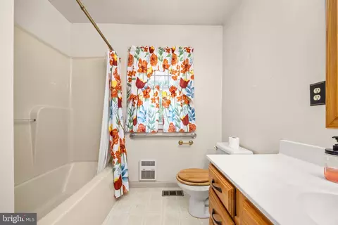 Bath - 30961 Carioca Rd, Delmar, MD 21875 photo 3 of 5