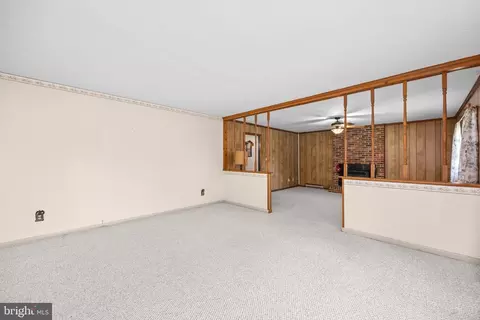 Living - 30961 Carioca Rd, Delmar, MD 21875 photo 4 of 8