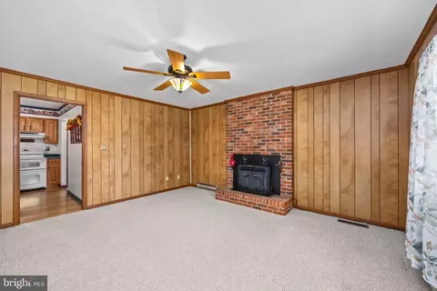 Living - 30961 Carioca Rd, Delmar, MD 21875 photo 8 of 8