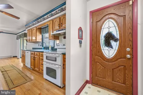 Entry Way - 30961 Carioca Rd, Delmar, MD 21875 photo 3 of 5