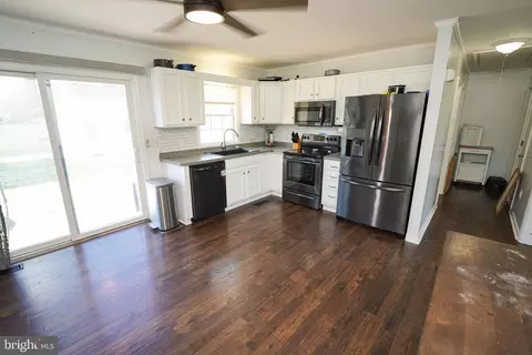 Kitchen - 36136 Lumberyard Ln, Willards, MD 21874 photo 1 of 2