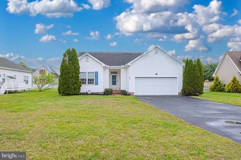 8805 Lenox Dr, Delmar, MD 21875