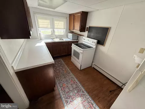 Kitchen - 4747 Tyaskin Rd, Tyaskin, MD 21865 photo 1 of 2