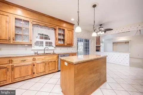 Kitchen - 5780 Cairn Ct, Salisbury, MD 21801 photo 6 of 9