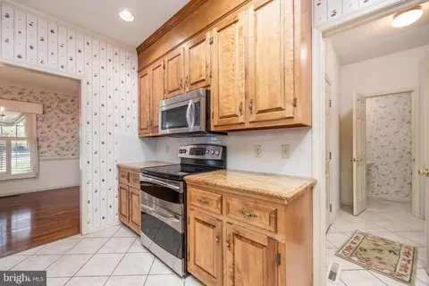 Kitchen - 5780 Cairn Ct, Salisbury, MD 21801 photo 9 of 9