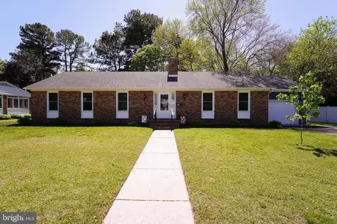 606 Crestview Ln, Salisbury, MD 21801 photo 1