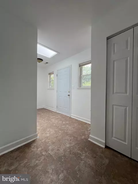 Entry Way - 100 E Pine St, Delmar, MD 21875 photo 5 of 7