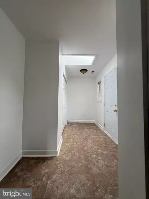 Entry Way - 100 E Pine St, Delmar, MD 21875 photo 6 of 7