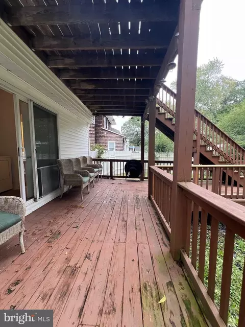 Exterior - 100 E Pine St, Delmar, MD 21875 photo 5 of 6