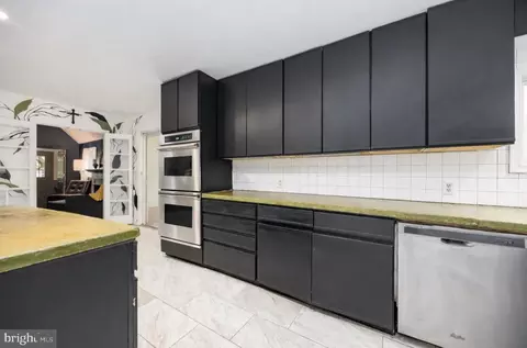 Kitchen - 26882 Pratt Rd, Salisbury, MD 21801 photo 3 of 6