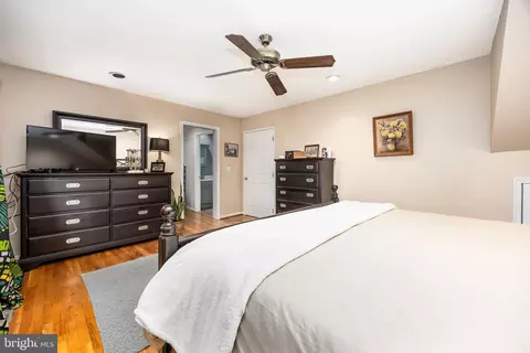 Bedroom - 26882 Pratt Rd, Salisbury, MD 21801 photo 3 of 13