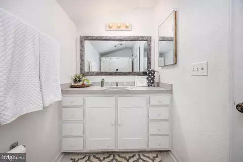 Bath - 26882 Pratt Rd, Salisbury, MD 21801 photo 4 of 4