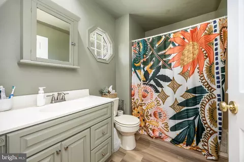 Bath - 26882 Pratt Rd, Salisbury, MD 21801 photo 1 of 4